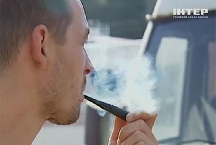 Психологи: Запрет рекламы сигарет не поможет курильщикам отказаться от них