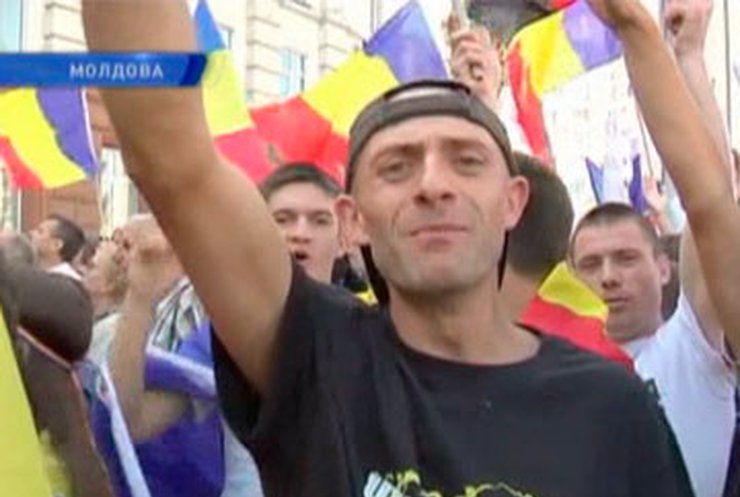 В Молдове прошел марш за объединение с Румынией