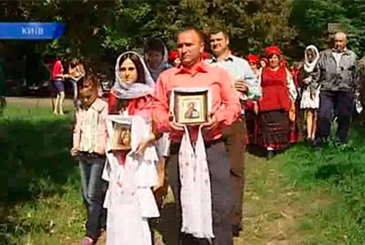 В Пирогово провели свадебную осень