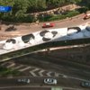 Художник Джей Ар украшает города гигантскими фотографиями