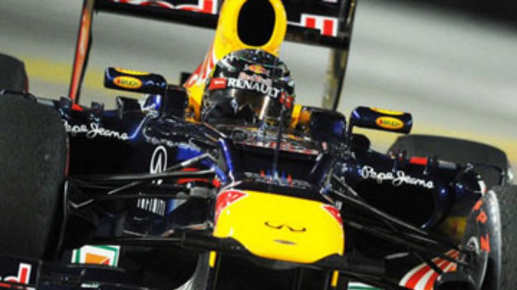 Формула-1: Гран-при Сингапура выиграл Феттель