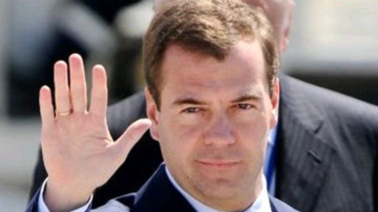 Медведев прогнозирует, что Украине придется рассчитываться юанями