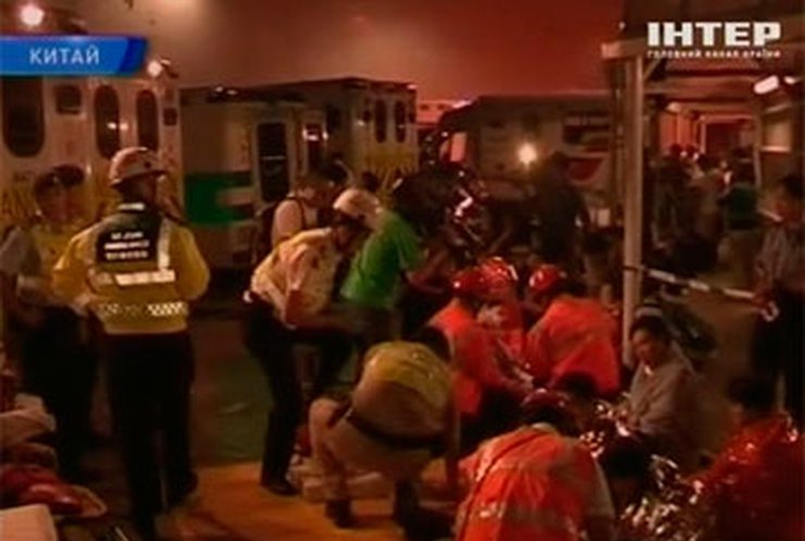 Во время аварии парома в Гонконге погибли 8 человек
