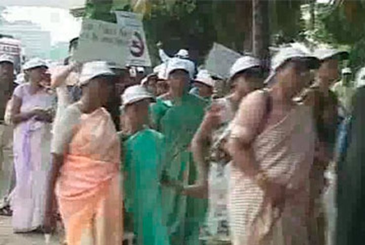 Жители Мумбая прошли маршем в поддержку пожилых людей