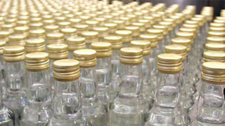 Минздрав предупреждает: "Паленая" водка угрожает здоровью украинцев