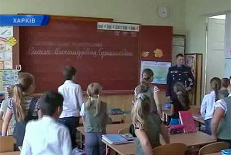 На Харьковщине милиция искала прогульщиков школы