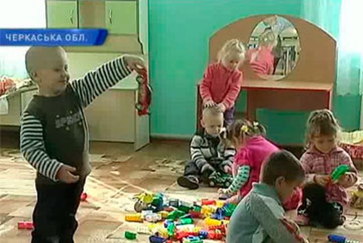 Жители села на Черкасчине собственноручно построили детсад