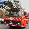 Французские спасатели подарили Донецку реанимобиль и автолестницу