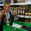 В Чехии трое человек отравились алкоголем