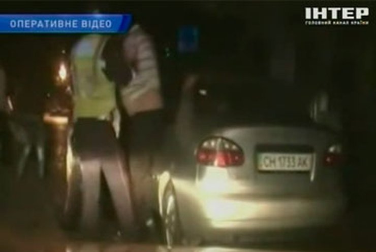 В Симферополе пьяный водитель подрался с инспекторами ГАИ