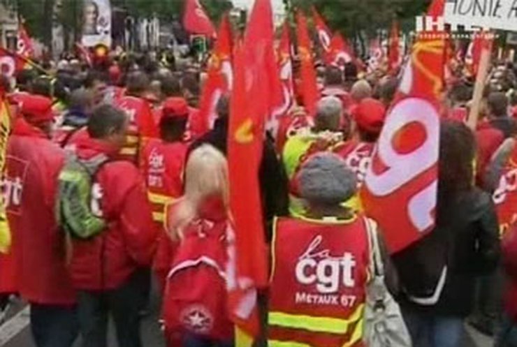 Профсоюзы Франции устроили крупнейшую забастовку