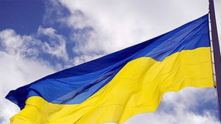 Почти половина украинцев считают свою страну недемократической