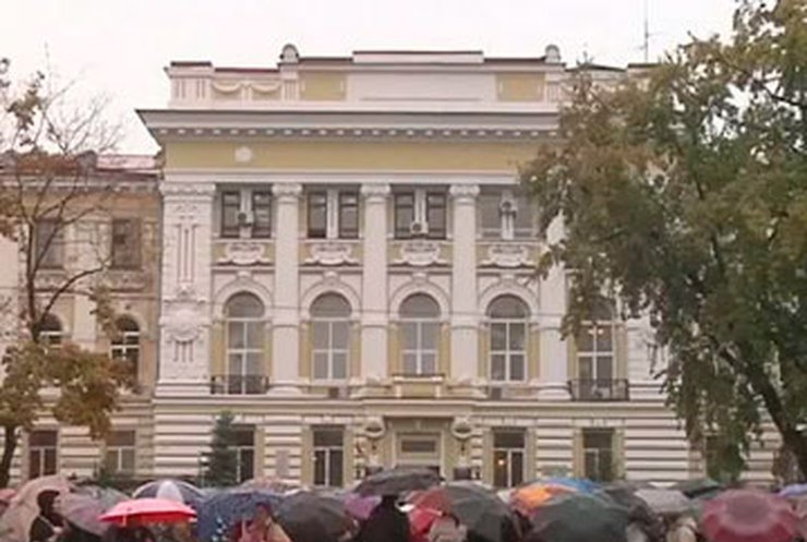 Суд над Юлией Тимошенко перенесли на месяц