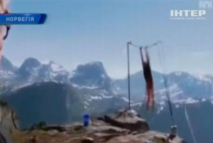 Норвежский экстремал выжил после падения с высоты тысячи метров