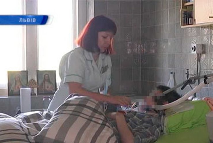 Во Львове 16-летний парень вышел из двухлетней комы