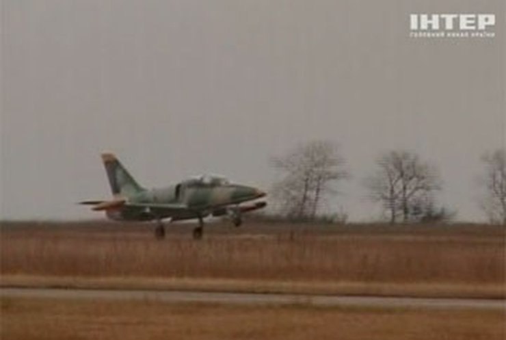 В Ивано-Франковске учебно-тренировочный самолет совершил аварийную посадку