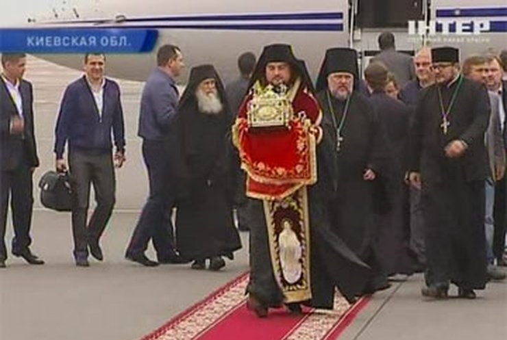 В Киев привезли мощи Пантелеймона Целителя из Афонского монастыря