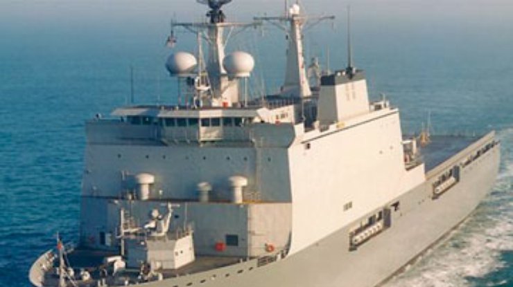 Корабль НАТО уничтожил пиратское судно у берегов Сомали