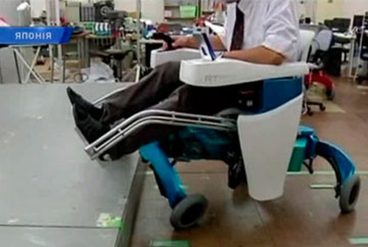 Японцы создали инвалидную коляску, которая может преодолевать препятствия