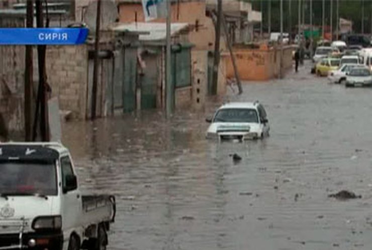 Сирийский город Алеппо затопило мощным ливнем