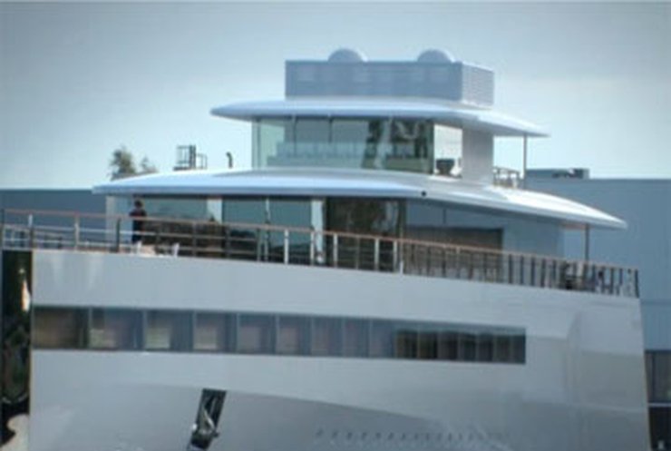 Яхту, разработанную Стивом Джобсом, спустили на воду в Нидерландах (видео)