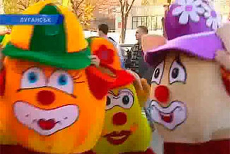 В Луганске стартовал детский цирковой фестиваль