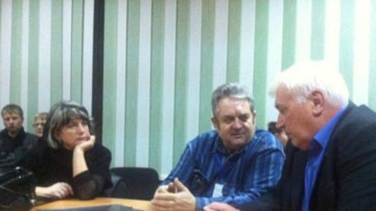 В Первомайске члены окружкома проводят "неофициальное" заседание