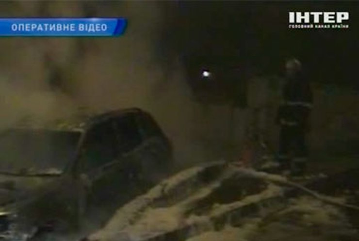 В Николаеве сожгли автомобиль жены местного бизнесмена