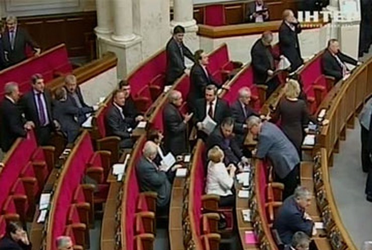 Рада решила расследовать нарушения в округах