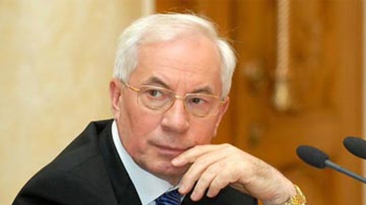 Азаров предложил всем лидерам партий объединиться с ПР
