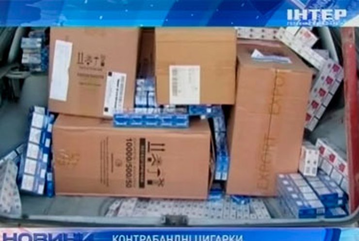 Одесские пограничники задержали автомобиль с крупной партией сигарет