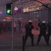 В Варшаве националисты подрались с полицией и забросали ее камнями