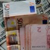Эксперты: Нацбанк отпускает гривну. Доллар может вырасти до 8,5