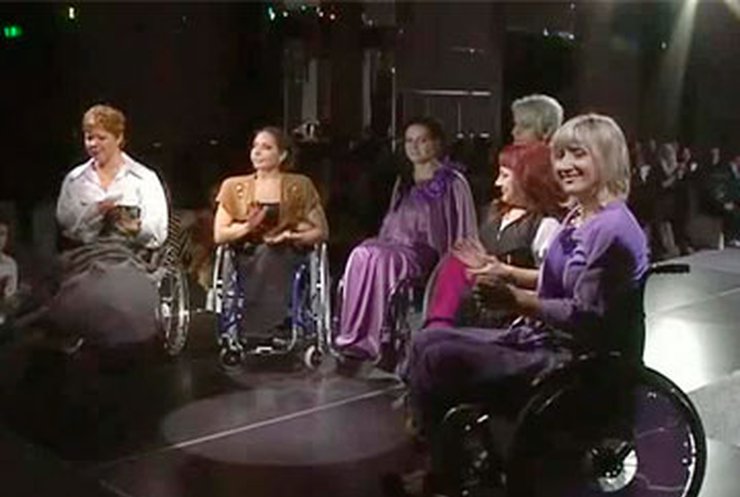 Харьковские дизайнеры устроили показ мод для женщин-инвалидов