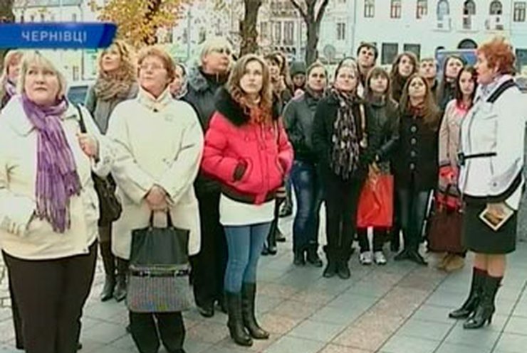 Власти Черновцов привлекают туристов бесплатными экскурсиями