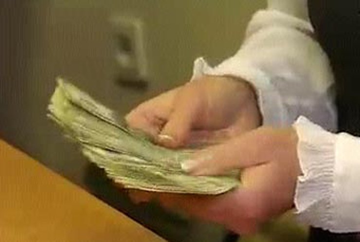 Депутаты хотят ввести налог на продажу валюты