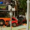 Авария двухэтажного автобуса в Гонконге: Ранены 56 человек