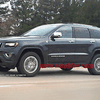 Фотошпионы засняли обновленный Jeep Grand Cherokee без камуфляжа