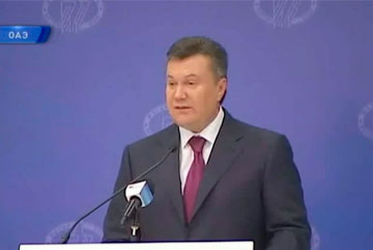 Янукович пообщался с украинскими инженерами в ОАЭ