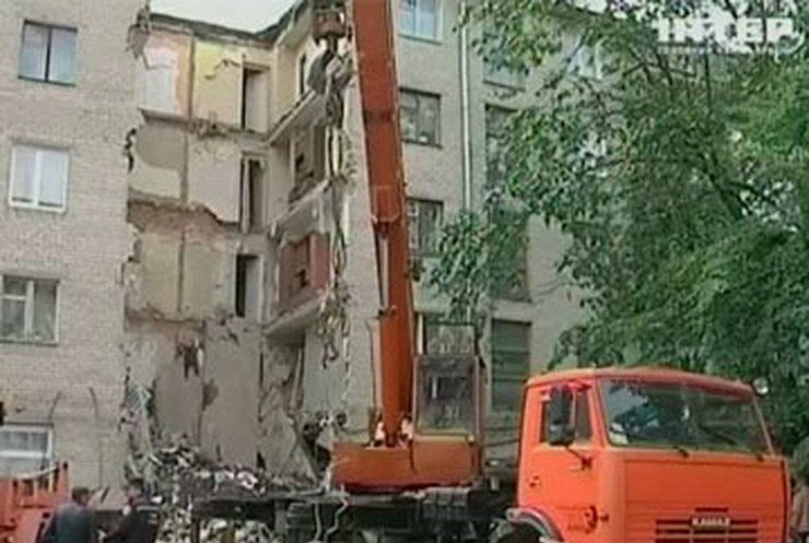 Жителей разрушенного дома в Луцке обещают заселить в новые квартиры