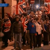 Массовые протесты ирландцев вызвало решение снять с мэрии британский флаг