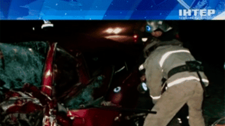 Под Тернополем на заснеженной трассе погиб водитель легковой машины