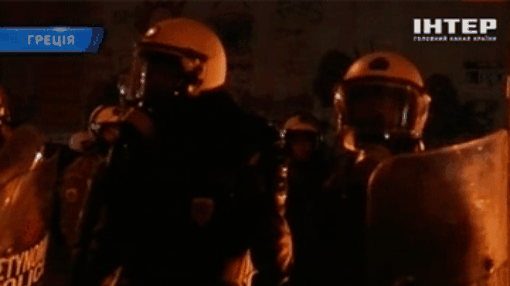 В Греции митинг памяти жертв полицейского произовола закончился дракой