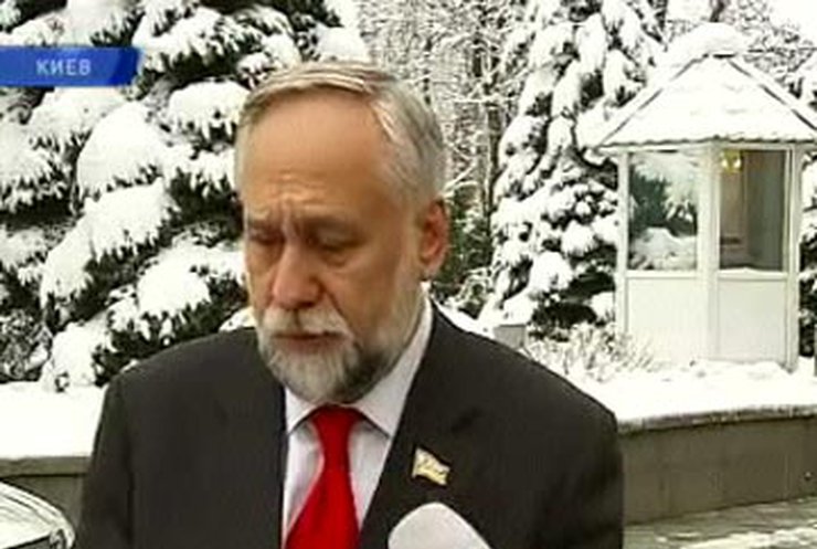 Депутат Юрий Кармазин объявил голодовку против бюджета-2013