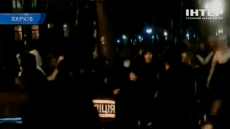 В Харькове задержали 22-х фанов во время шествия в защиту Павличенко