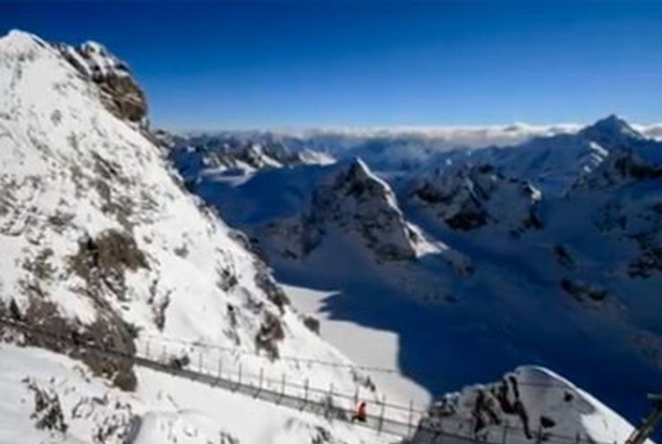 В Швейцарии появился самый страшный мост в мире (видео)