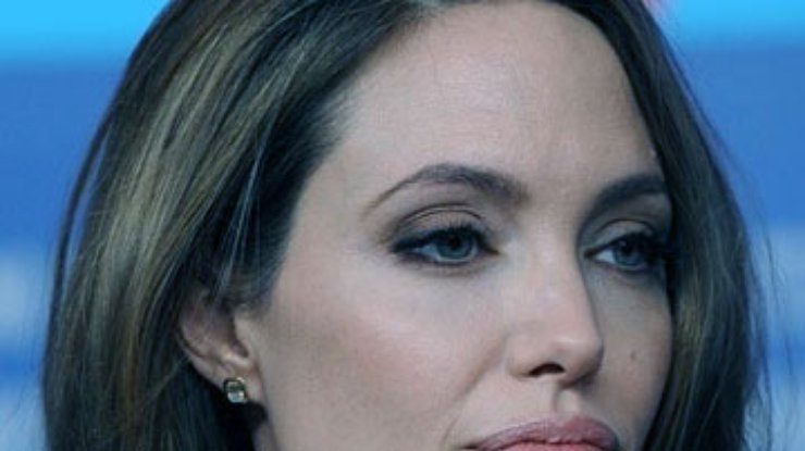 Анджелина Джоли вновь займет кресло режиссера