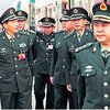 Китайским генералам запретили пить на приемах и разъезжать с "мигалками"