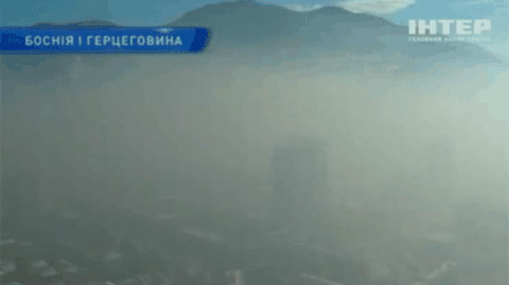 Жители Сараево страдают от плотного смога