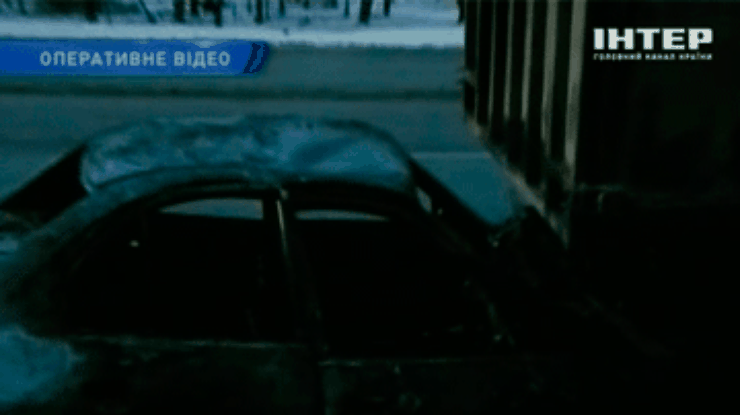 В Симферополе легковой автомобиль протаранил мусоровоз